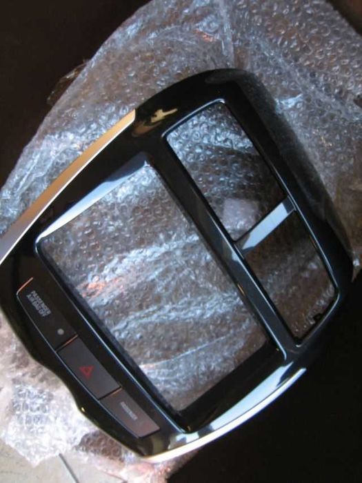 Consola centrala Mitsubishi ASX/Peugeot 4008/Citroen C4 Aircross