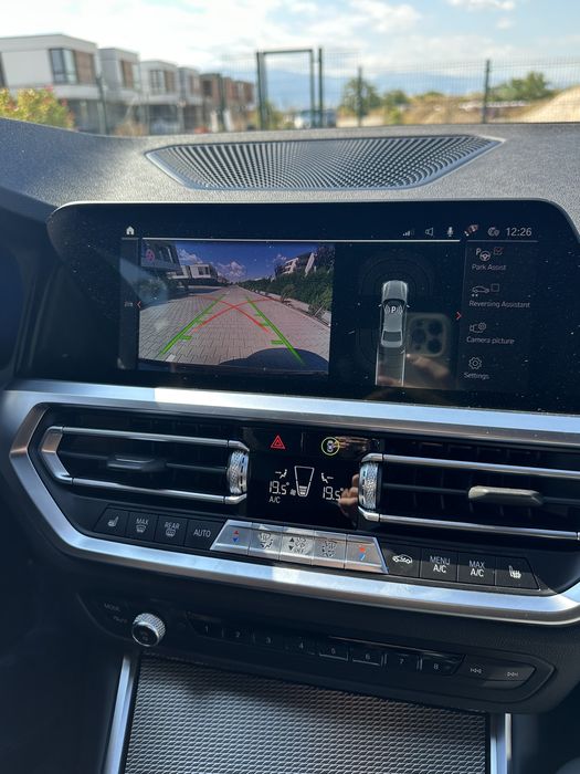 Продавам BMW 320d xDrive