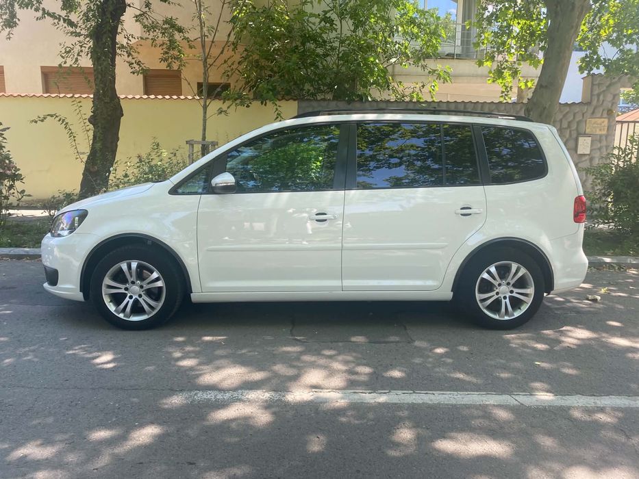 VOLKSWAGEN Touran 2014 — imagine 4