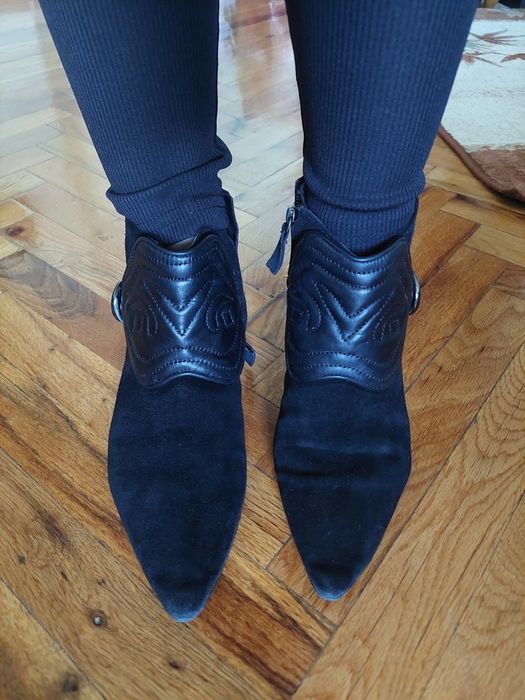 Дамски боти остри на Zara