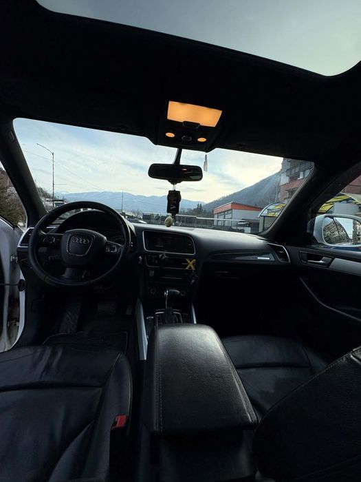 AUDI Q5 3.0TDI Панорама/Навигация/Кожа