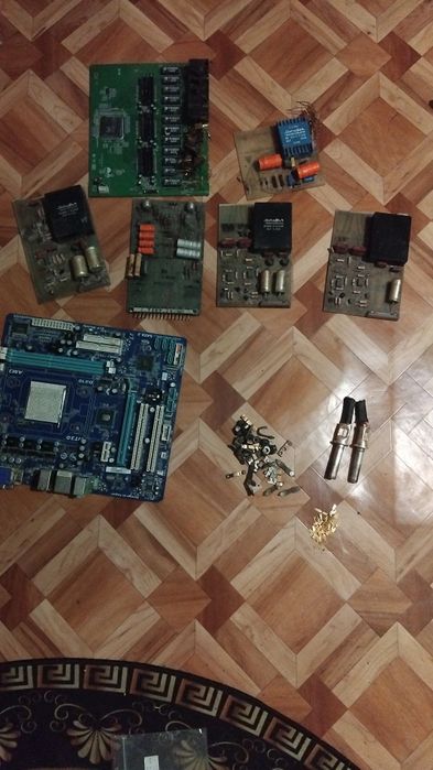 продават се за скрап електроника