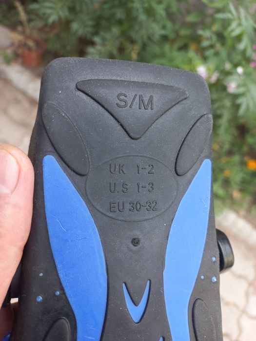 Продам качественные детские ласты.