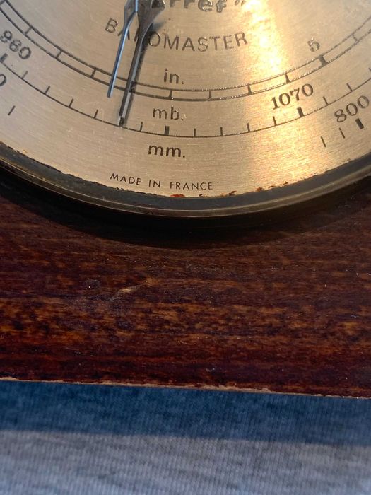 барометър термометър влагомер