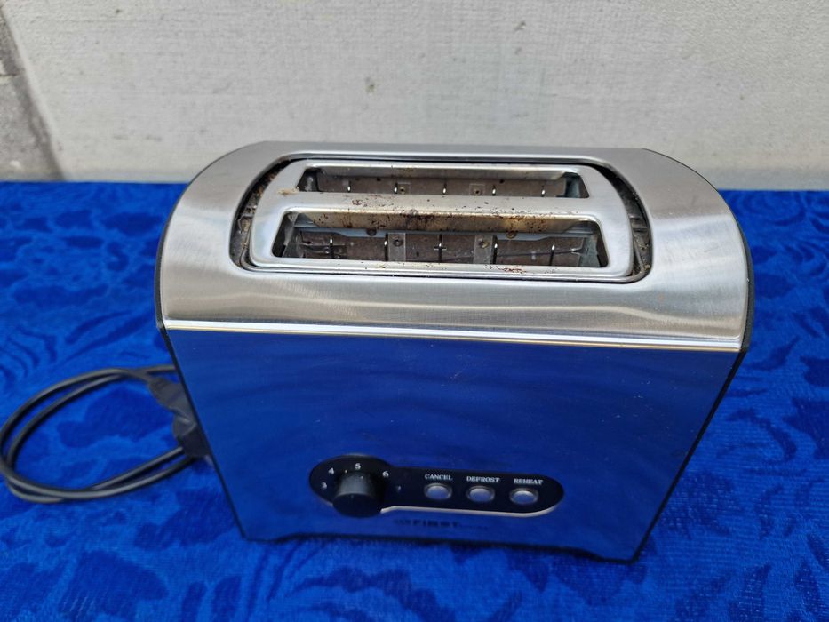 First, Prajitor de paine 2 felii, 7 niveluri de rumenire, 1000W**