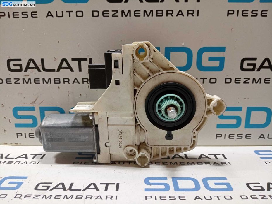 Motoras Macara Electrica pentru Geam Sticla Usa Portiera Stanga Fata Audi Q5 8R 2008 - 2016 Cod 8K0959801 [M5436]