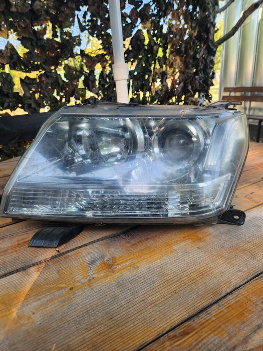 Ляв фар гранд витара 2008г