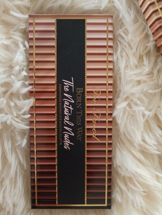 Продам тени для век