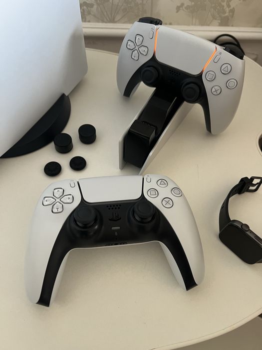 PlayStation 5 с дисководом + игры