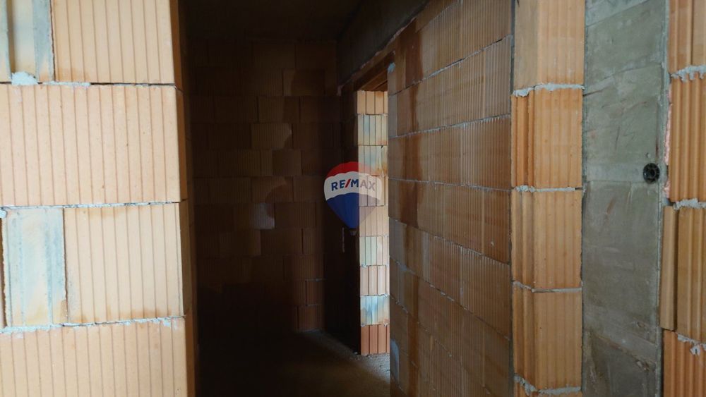 Продава се Двустаен апартамент в Варна, Център - 82 кв.м за 1891 €/кв.м - Снимка #4