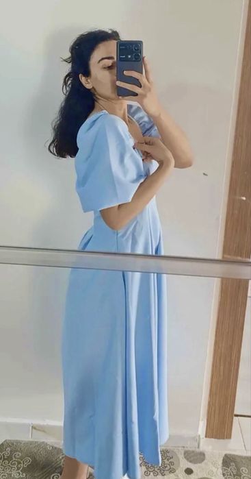 Rochie elegantă midi