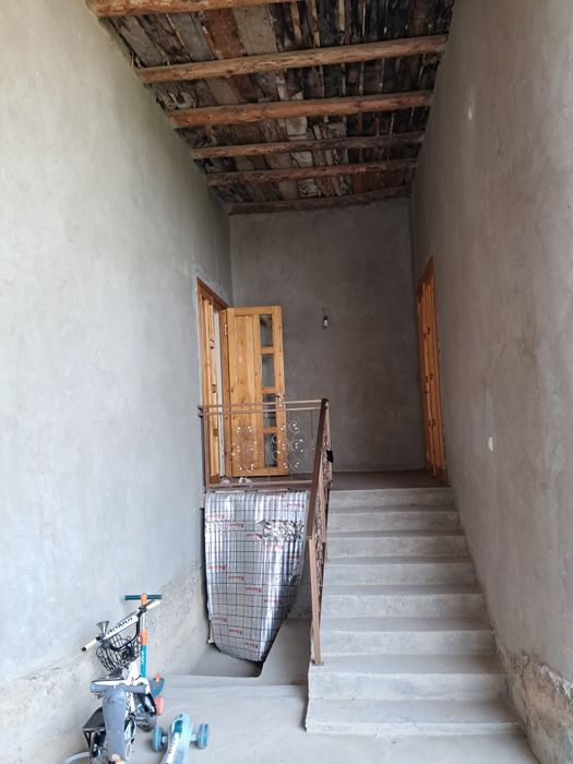 Сотилади ховли уй Икбол махалла