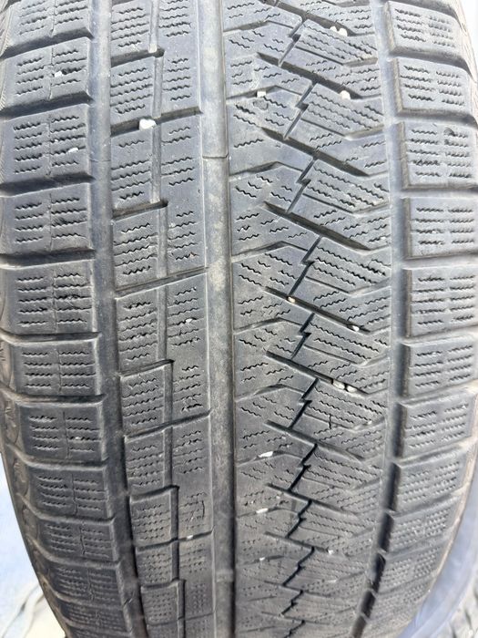 Зимние шины 235 55 R19