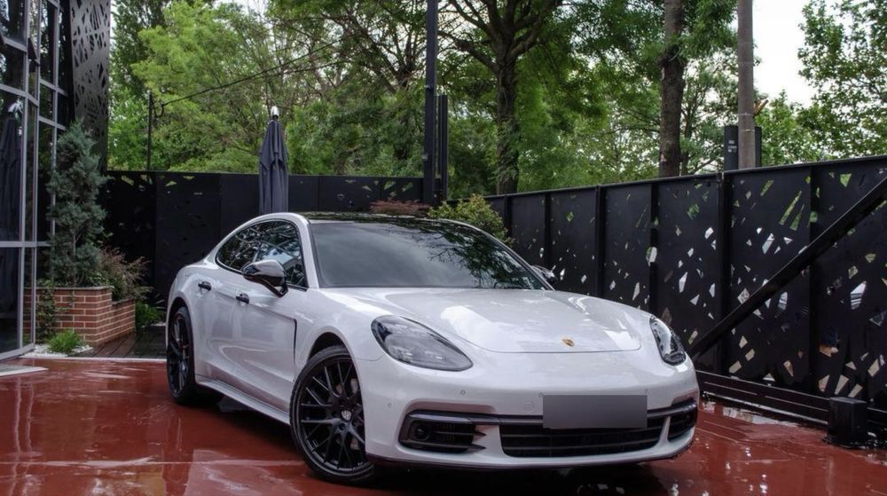 Inchiriez auto de lux,PORSCHE,masini premium la cele mai bune preturi