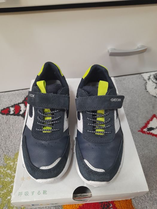 Обувки/маратонки Geox 31 номер