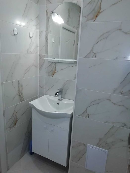 Тристаен апартамент, Въстанически