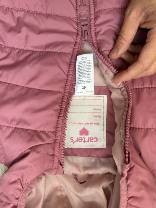 Продам легкую курточку для девочек