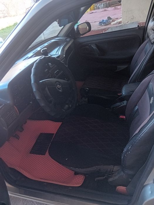 Moshina alo darajada radnoy kiraska ozgina kiraska qiladigon joyi bor