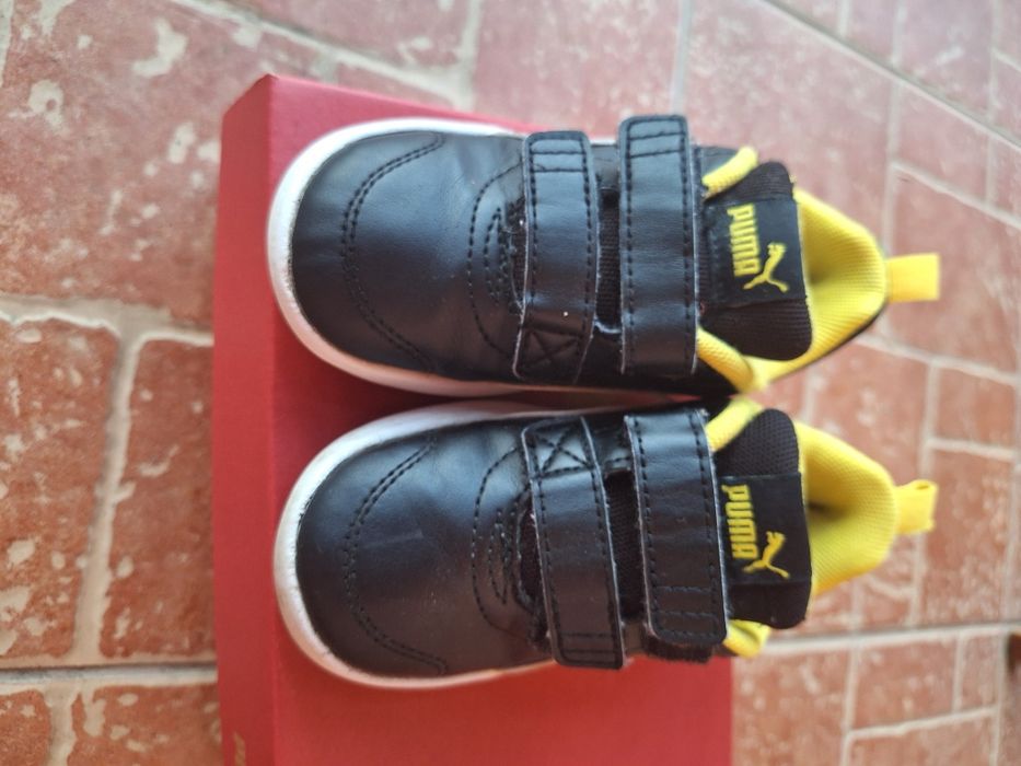 Pantofi Puma marimea 23