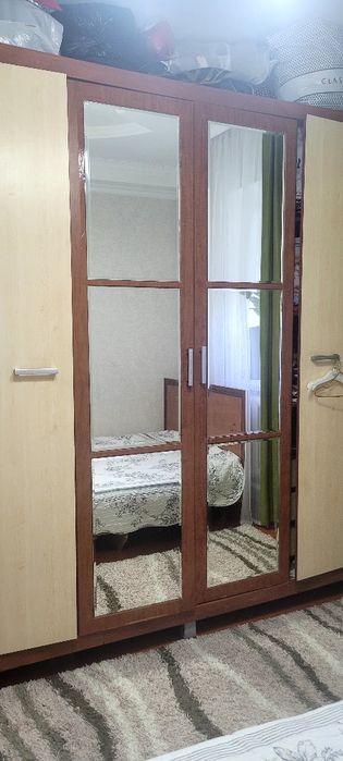 Продам спальный гарнитур в хорошем  состояние.