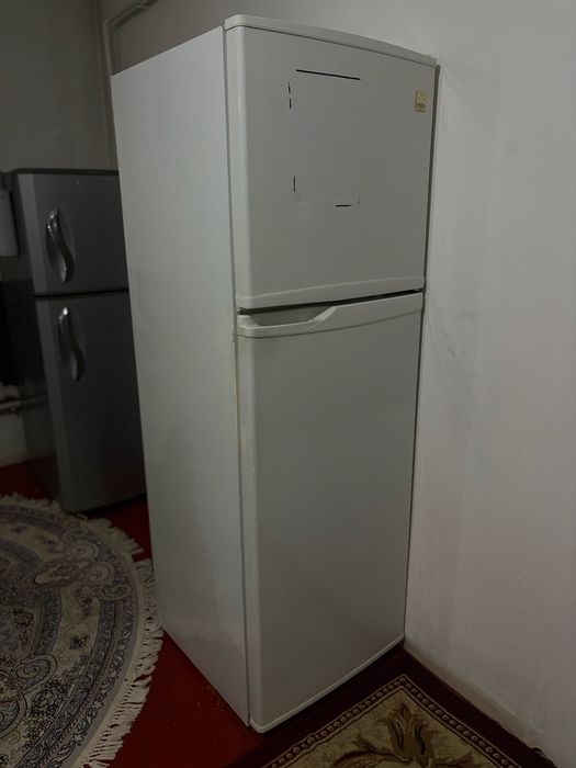 Продам холодильник за 15.000