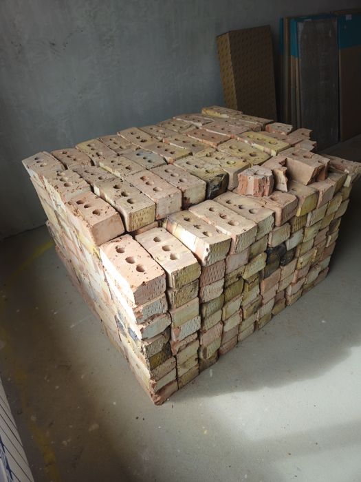 Продам кирпичи полторашки новые