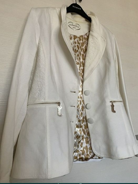 Сако Юнона/ Junona