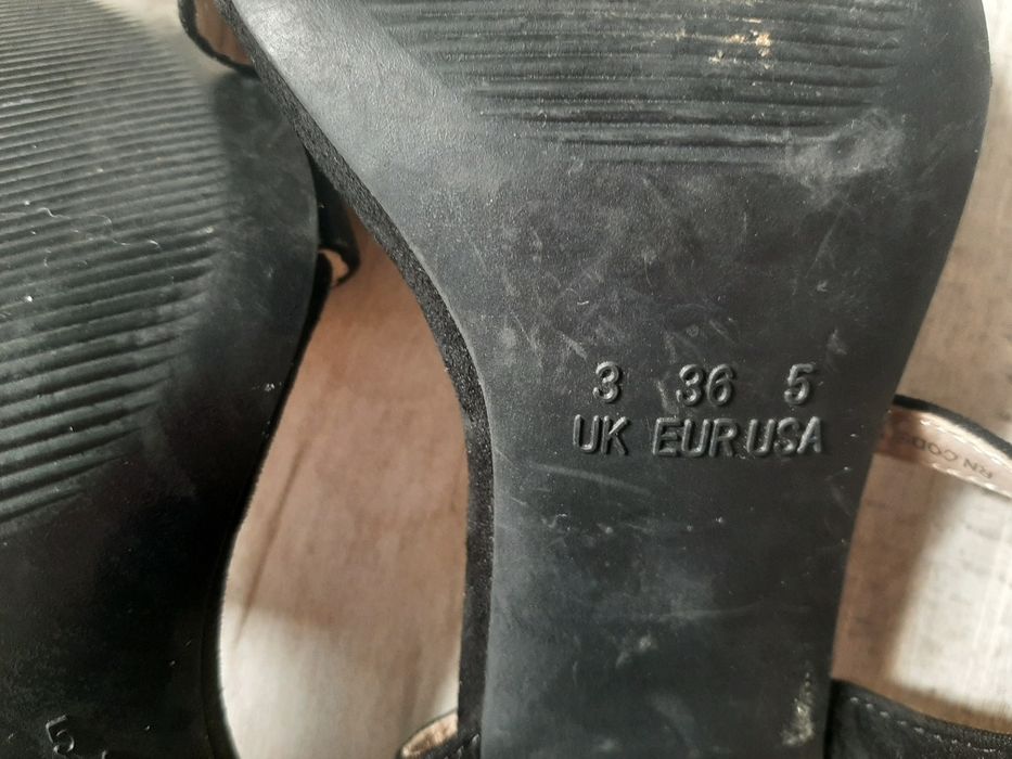 Sandale cu toc ,mărimea 36