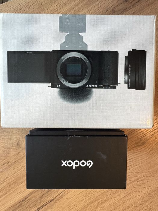 Фотокамера Sony ZV-E10