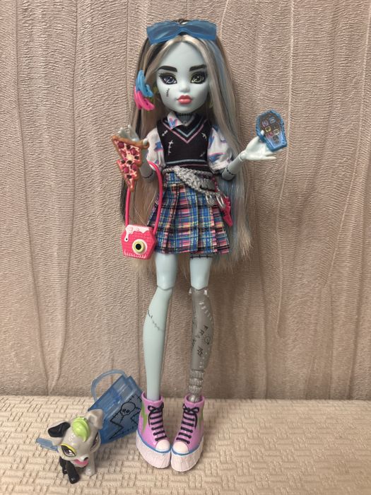 Продам кукол монстр хай g3