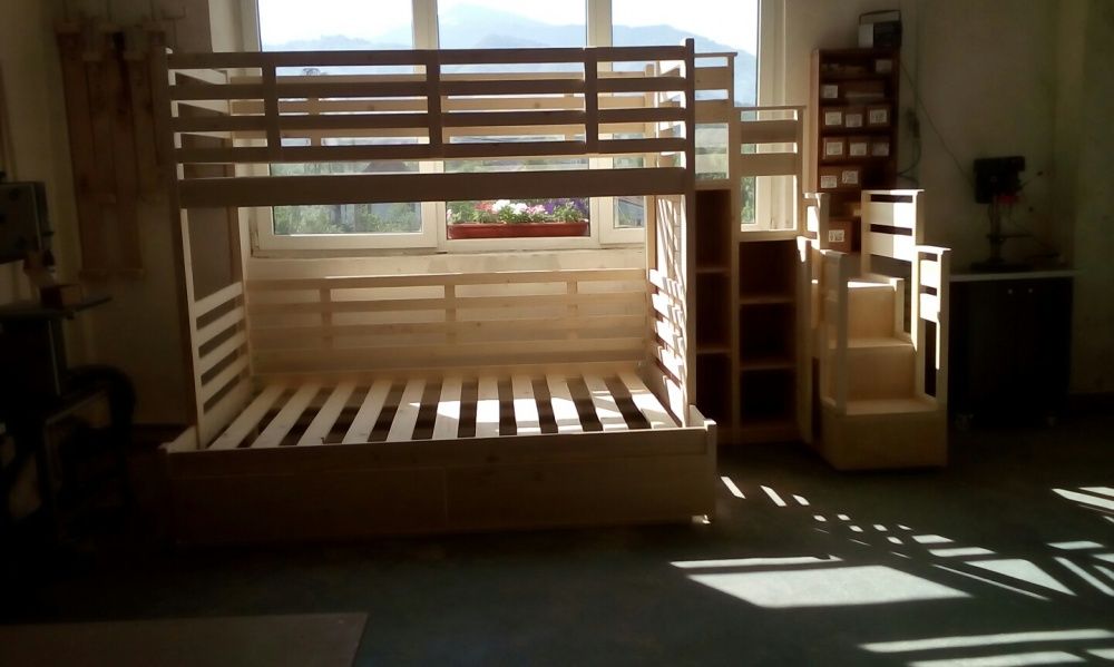 TRANSPORT GRATUIT.Pat etajat-supraetajat din lemn masiv.Cod 3510