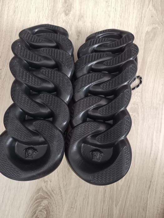 Vând Adidas Versace Chain Reaction