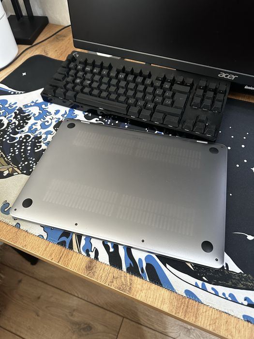 MacBook Pro 13 2020, 13”