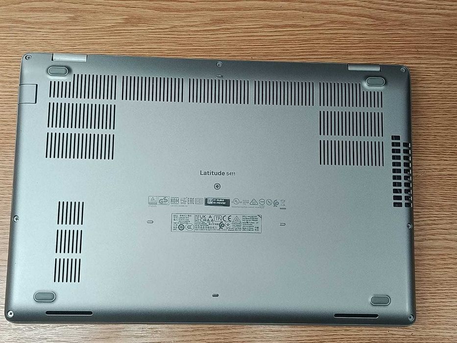 Dell Latitude 5411 i5-10400H 16GB 512GB SSD Win 11 Pro – Garanție 24 Luni