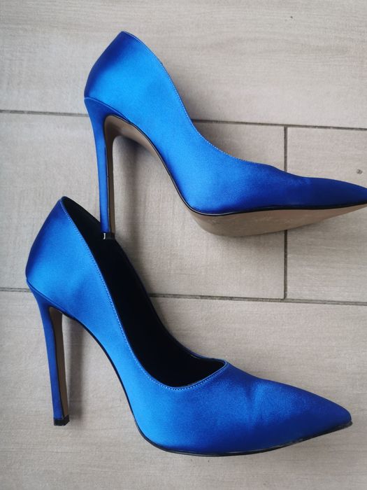 Pantofi satin măsura 37 ca noi