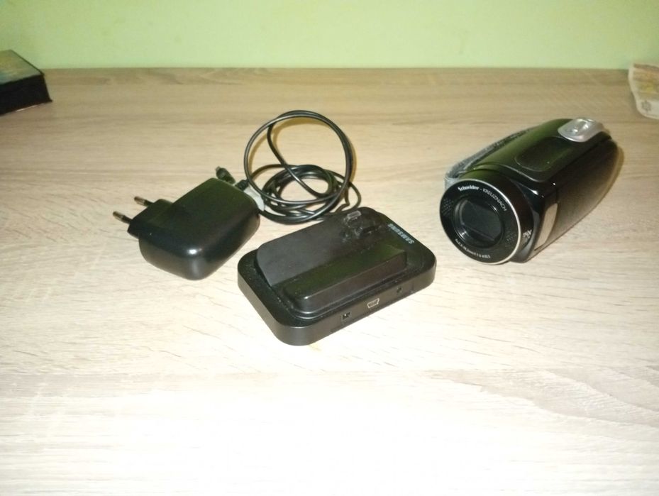 Видеокамера Samsung VP-MX25E