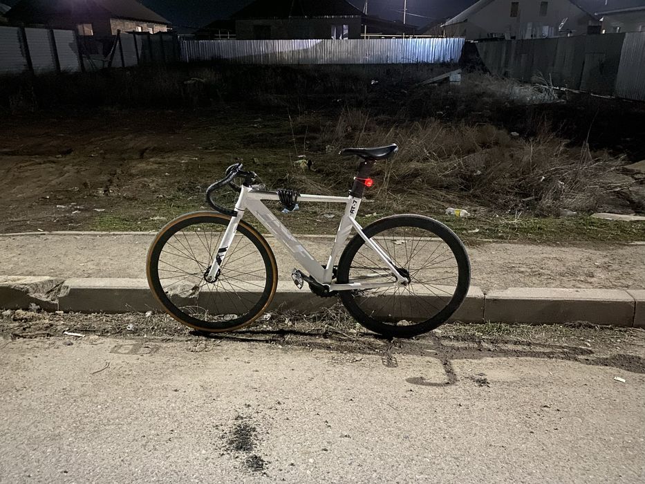 fixed-gear JIXF at-7