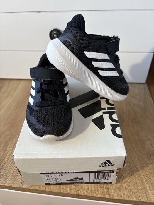 Adidas маронки за деца
