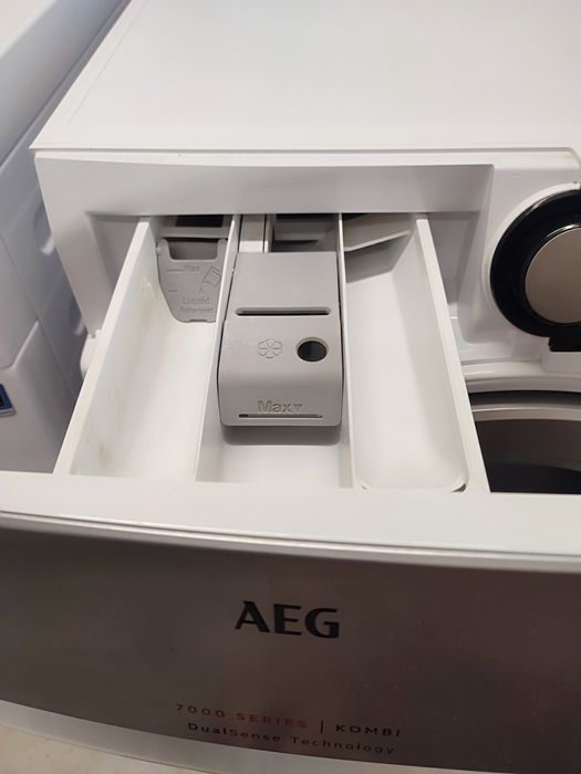 Пералня със сушилня AEG 7000