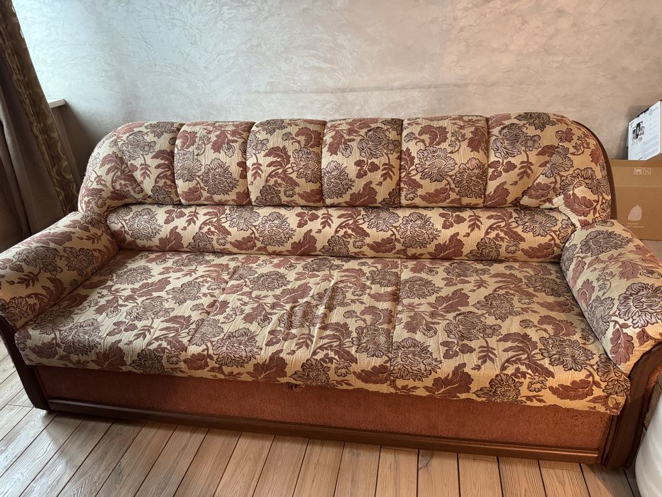 Диван и кресло без оплатно