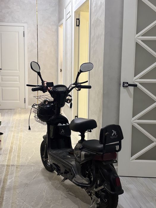 Скутер Amanat X5