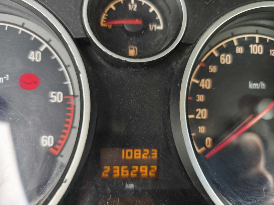 Opel Zafira 1.9D 150 hp 2007г.