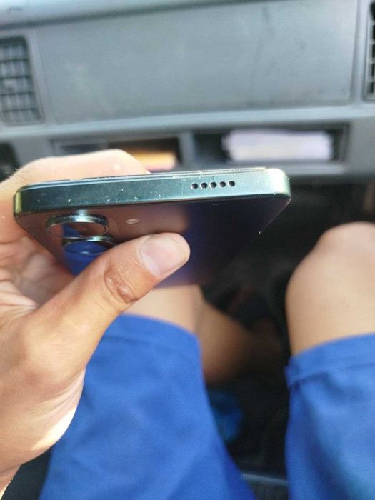 Vivo y04 10g +128g