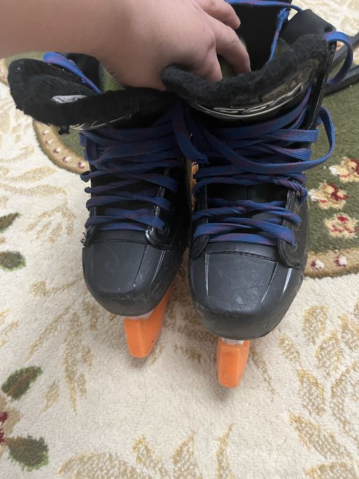 Продам коньки CCM размер 38.5