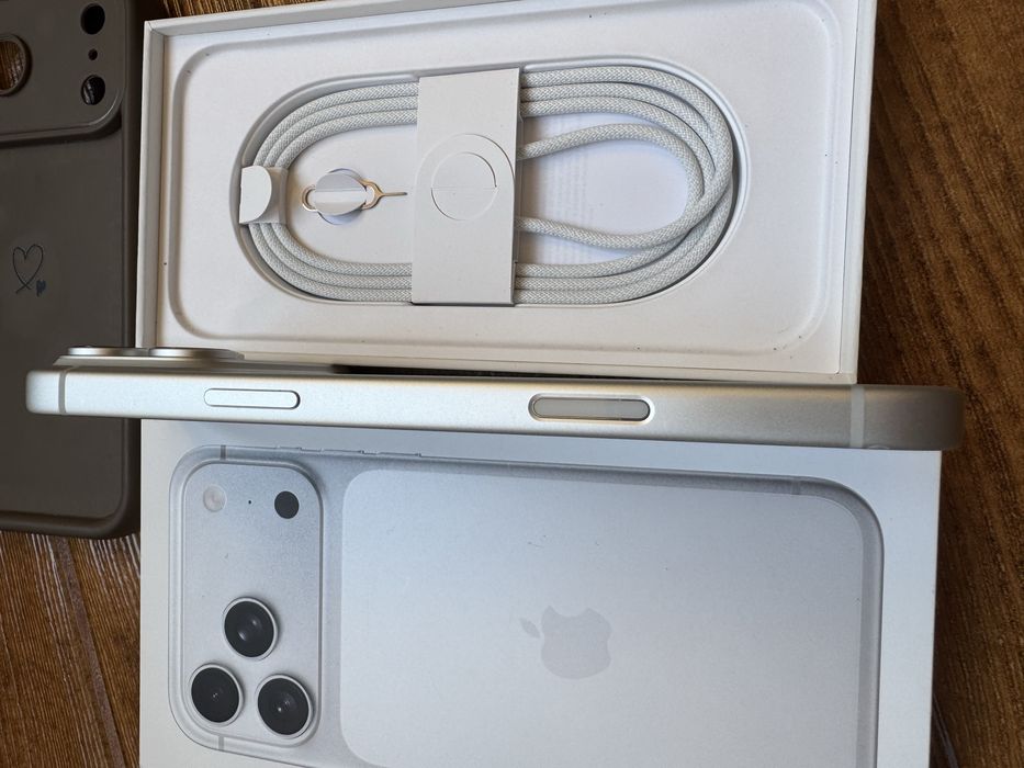 IPhone 17 Pro Max 256Gb Silver 3 cycles Full packet Bucuresti Sectorul ...
