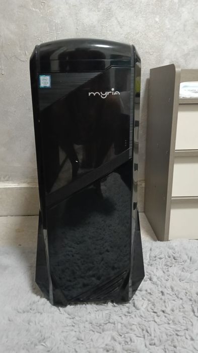Vând sau schimb PC  mesaje WhatsApp sau în privat pe OLX