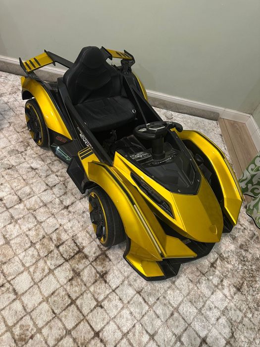 Продам хорошую машину