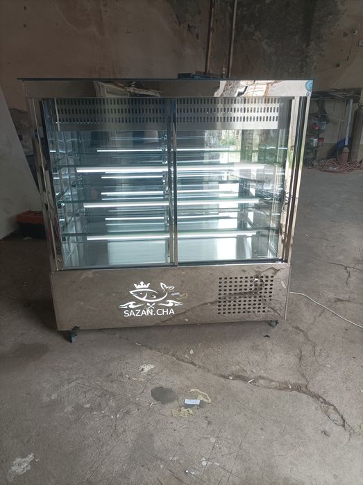 Витрина холодильник