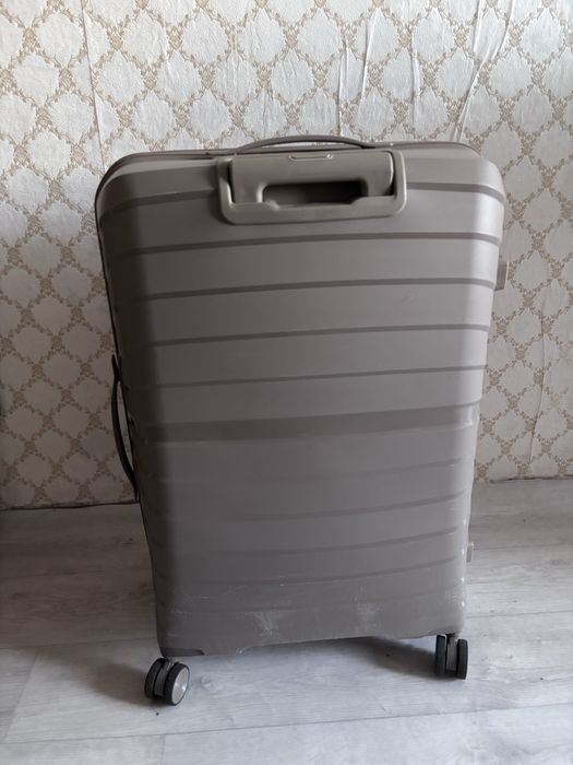 чемодан  большой 25к