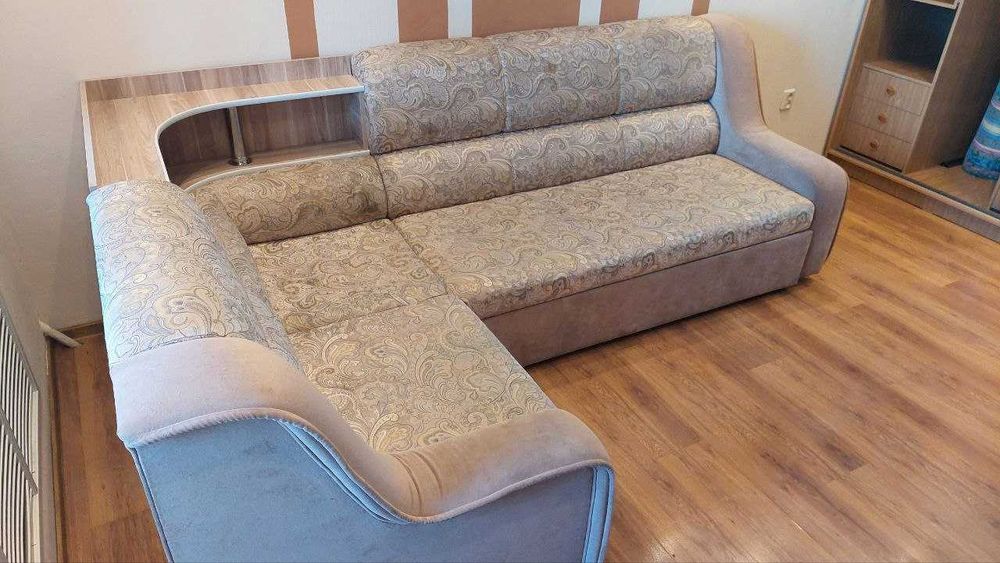 Диван раскладывающийся
